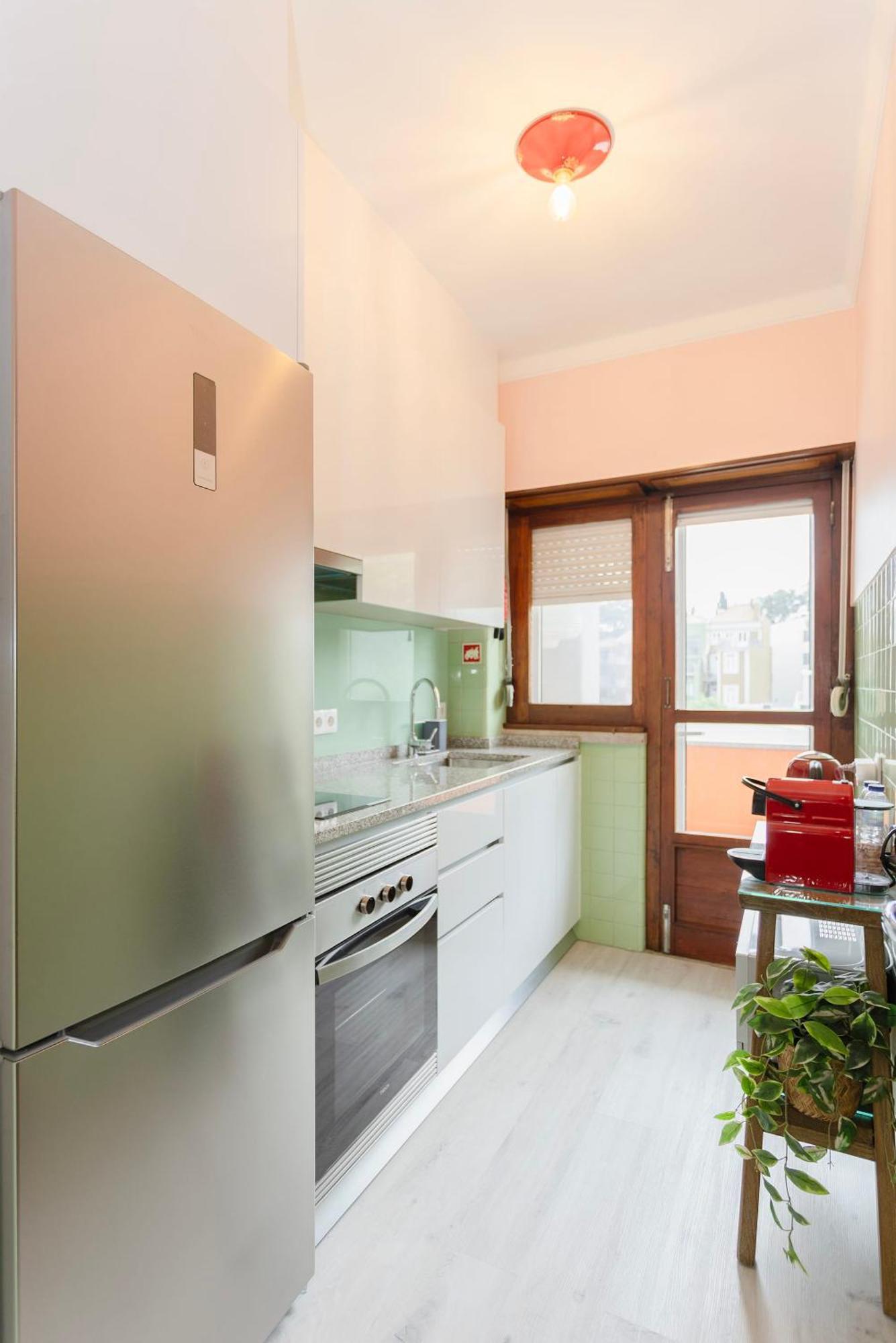 Apartment Liiiving In - Vintage Design *